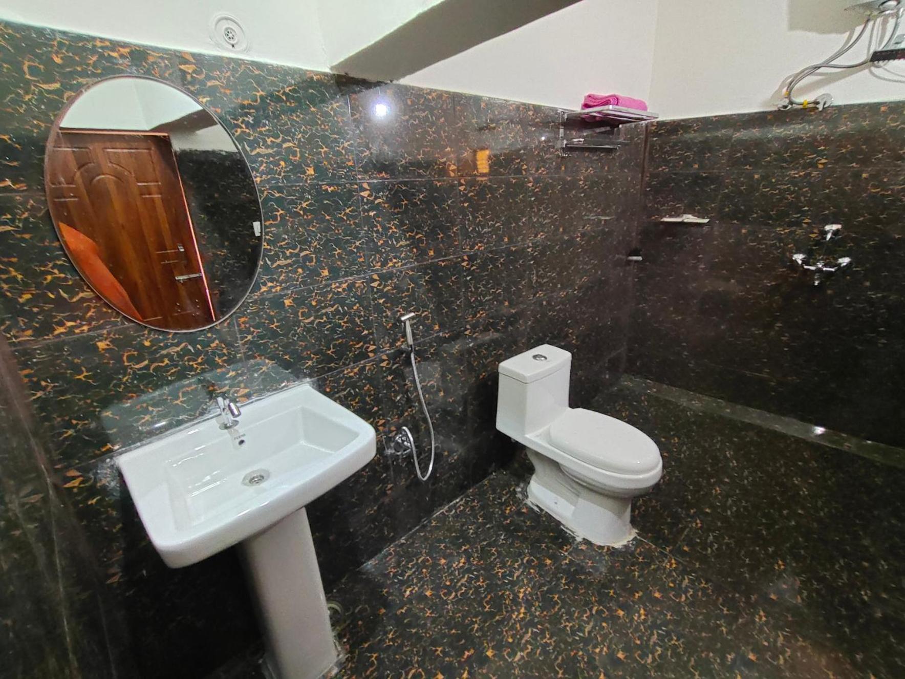 Alaknanda Homestay Karnaprayag Екстер'єр фото